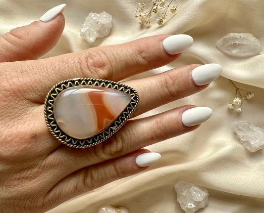 Vela — Cream & Honey Banded Agate Teardrop Ring