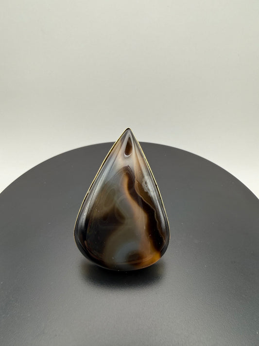 Tormenta — Dark Natural Agate Teardrop Ring