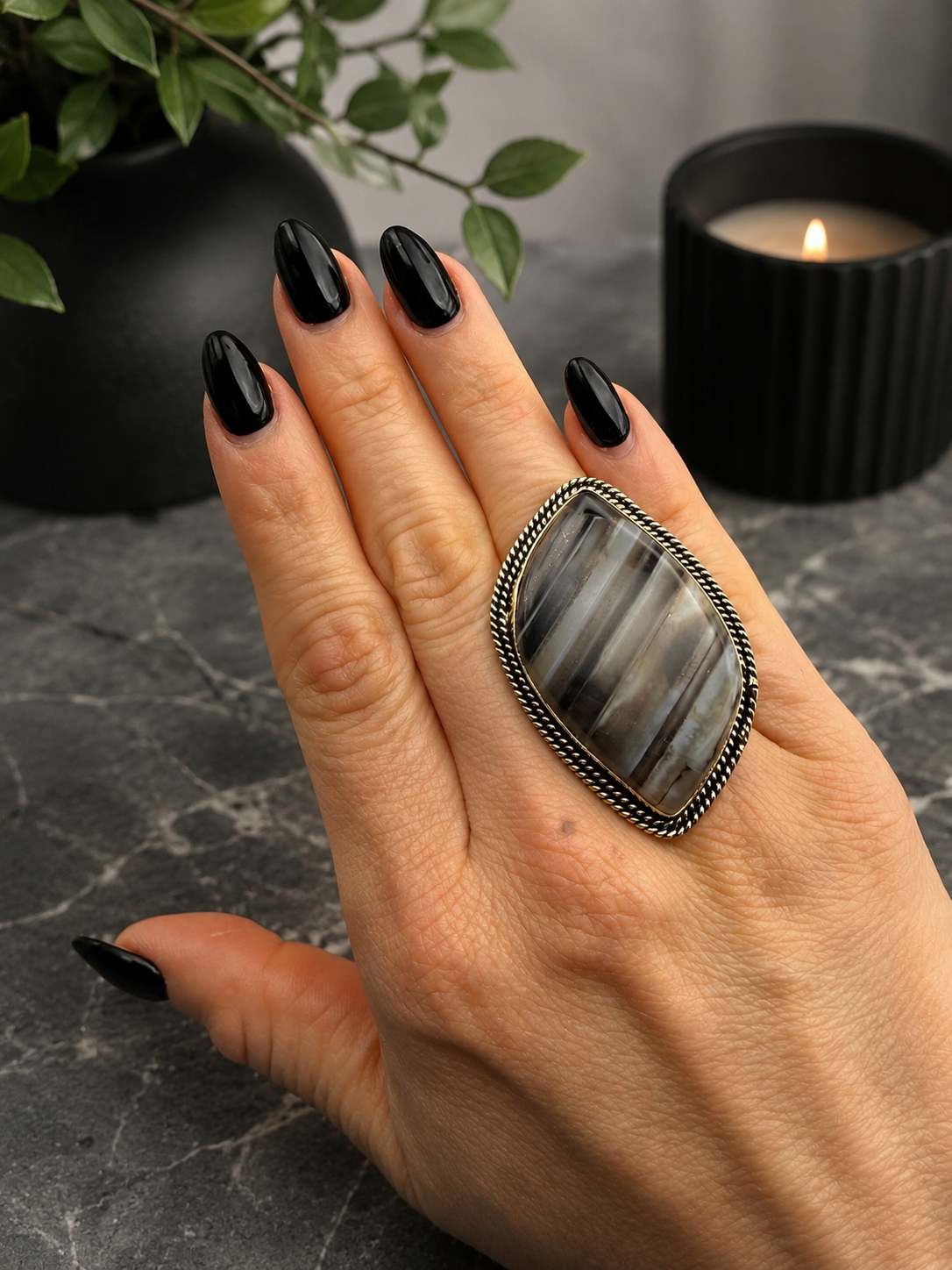 Pluma — Banded Agate Marquise Ring