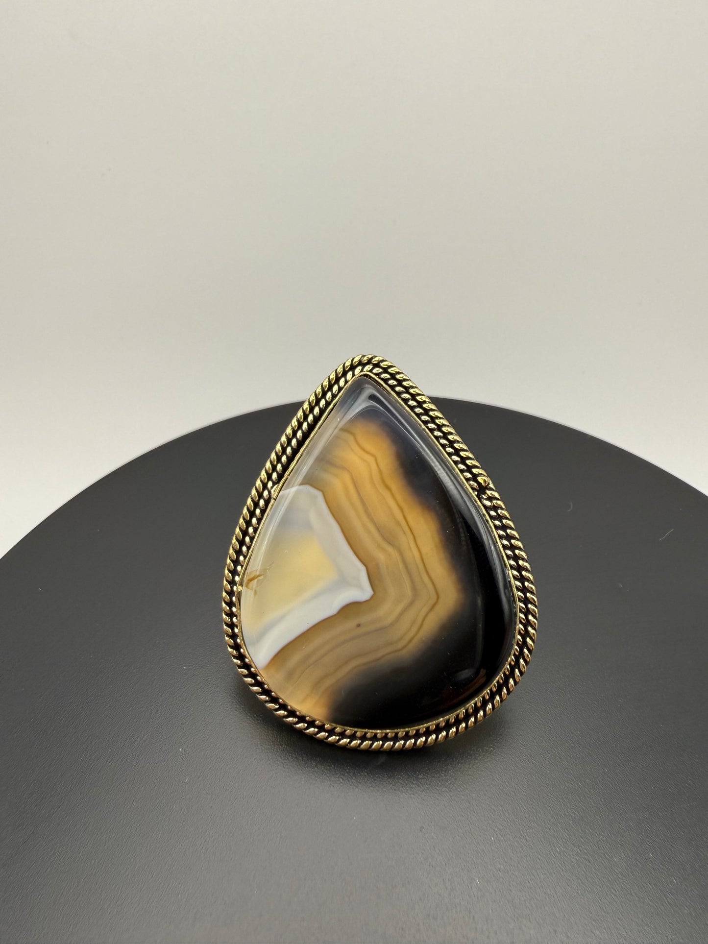Cometa — Black & Honey Banded Agate Teardrop Ring