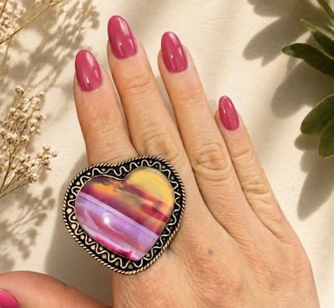 Aurora — Rainbow Gradient Heart Agate Ring
